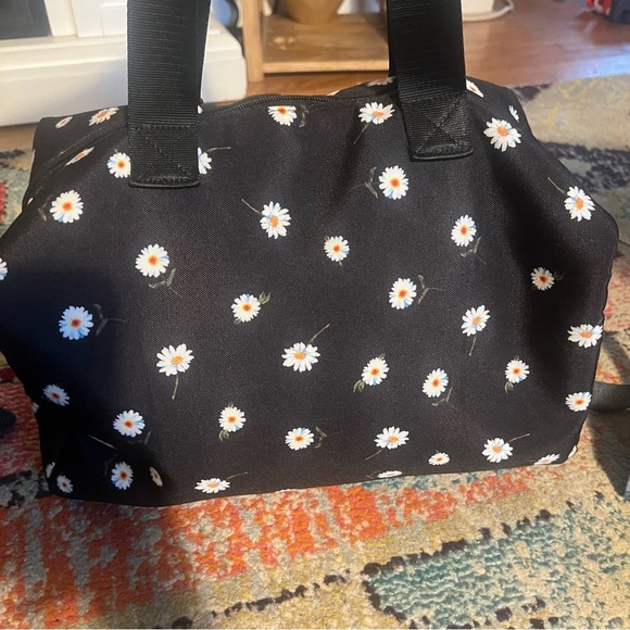 Alice + Olivia Daisy Print Weekender Duffle Bag - Picture 4 of 10